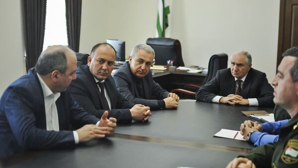 Исполняющий обязанности Президента, Премьер-министр Валерий Бганба - Sputnik Абхазия