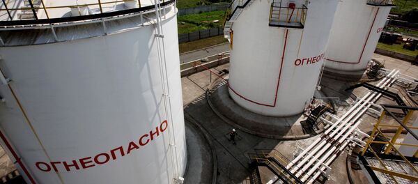 Резервуары для хранения топлива  Резервуары для хранения топлива  - Sputnik Абхазия