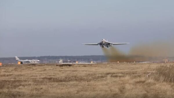 Два Ту-160 совершили 15-часовой перелет над Атлантикой - Sputnik Абхазия