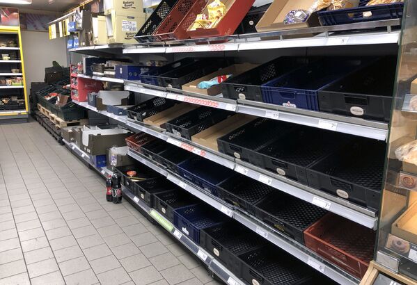 Пустые прилавки в супермаркете в Копенгагене, Дания  - Sputnik Абхазия