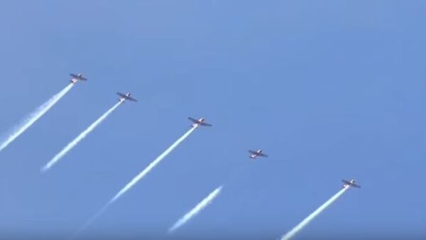 Российские пилоты поднимаются в небо, чтобы поддержать борьбу с коронавирусом - Sputnik Абхазия