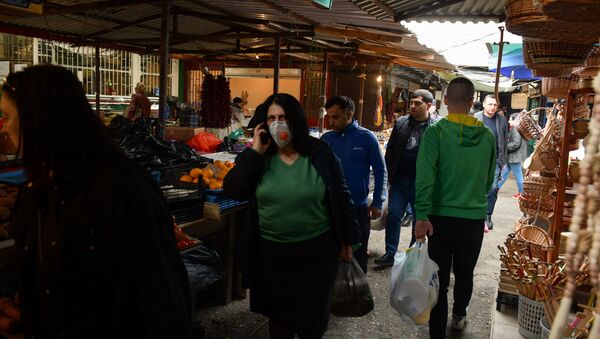 Сухумский рынок перед закрытием на карантин  - Sputnik Абхазия