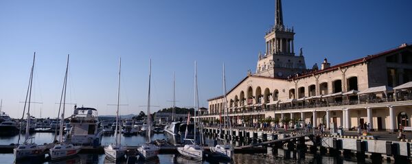 Вид на здание Морского вокзала в Сочи Вид на здание Морского вокзала в Сочи - Sputnik Абхазия