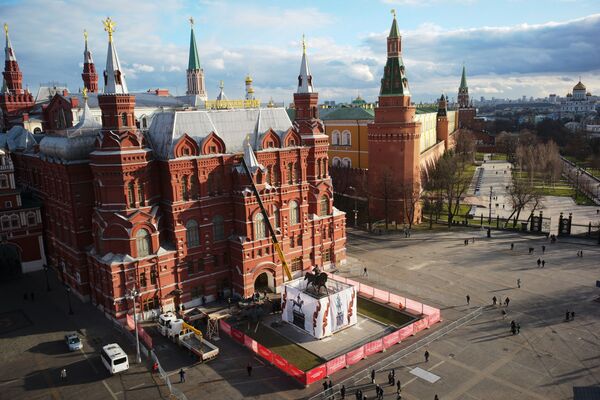 Новый памятник маршалу Жукову установлен на Манежной площади в Москве  - Sputnik Абхазия