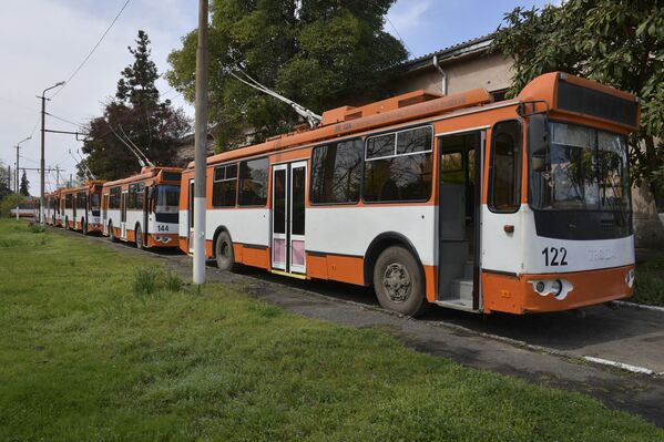 На врем приостановил работу общественный транспорт  - Sputnik Абхазия