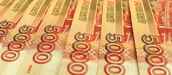 Банкноты номиналом 5000 рублей. - Sputnik Абхазия