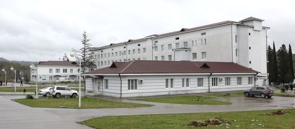 В резерве: что происходит в Гудаутской больнице во время карантина В резерве: что происходит в Гудаутской больнице во время карантина - Sputnik Абхазия