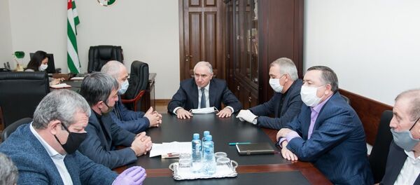 ВАЛЕРИЙ БГАНБА ВСТРЕТИЛСЯ С ГЛАВАМИ РАЙОННЫХ АДМИНИСТРАЦИЙ ВАЛЕРИЙ БГАНБА ВСТРЕТИЛСЯ С ГЛАВАМИ РАЙОННЫХ АДМИНИСТРАЦИЙ - Sputnik Аҧсны