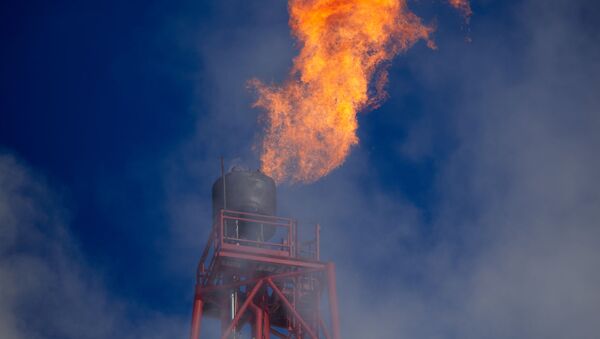 Газовый факел. Архивное фото  - Sputnik Абхазия