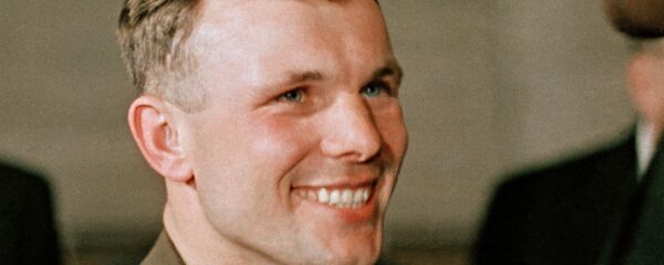 Герой Советского Союза майор Юрий Алексеевич Гагарин. Кадр из кинофильма Первый рейс к звездам. Герой Советского Союза майор Юрий Алексеевич Гагарин. Кадр из кинофильма Первый рейс к звездам. - Sputnik Абхазия