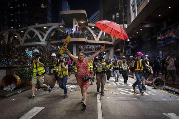 Один из снимков репортажа Hong Kong Unrest фотографа Nicolas Asfouri, победившего в конкурсе World Press Photo 2020 в категории General News - Sputnik Абхазия