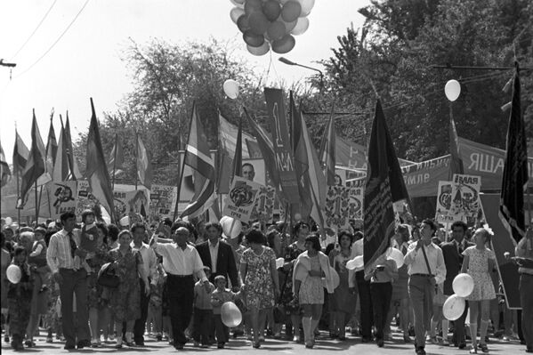 Первомайская демонстрация в Ашхабаде, 1976 год - Sputnik Абхазия