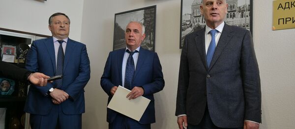 Назначение на пост главы администрации города Сухум Беслана Эшба  Назначение на пост главы администрации города Сухум Беслана Эшба  - Sputnik Аҧсны