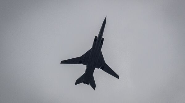Дальний сверхзвуковой бомбардировщик-ракетоносец Ту-22М3 на репетиции воздушного парада Победы в Москве - Sputnik Абхазия
