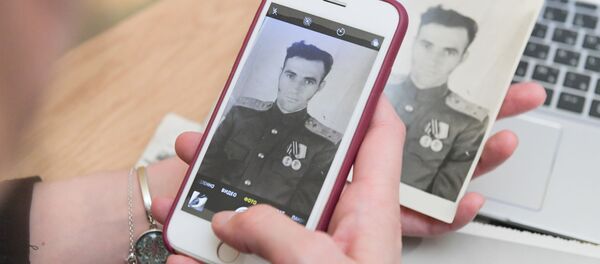 Подготовка к участию в акции Бессмертный полк онлайн Подготовка к участию в акции Бессмертный полк онлайн - Sputnik Аҧсны