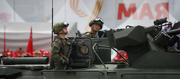 Парад 9 мая  Парад 9 мая  - Sputnik Абхазия