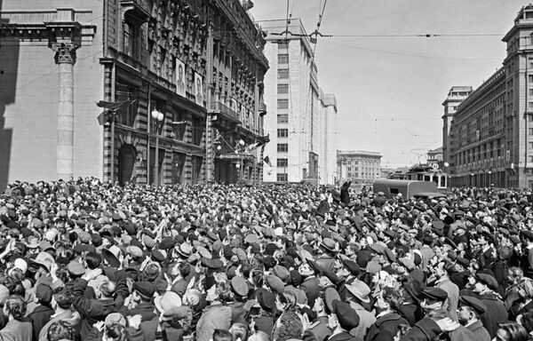 Маи 9 1945 шықәсазы. Москва иҟоу америкатәи Ацҳаражәҳәарҭа аԥхьа. - Sputnik Аҧсны