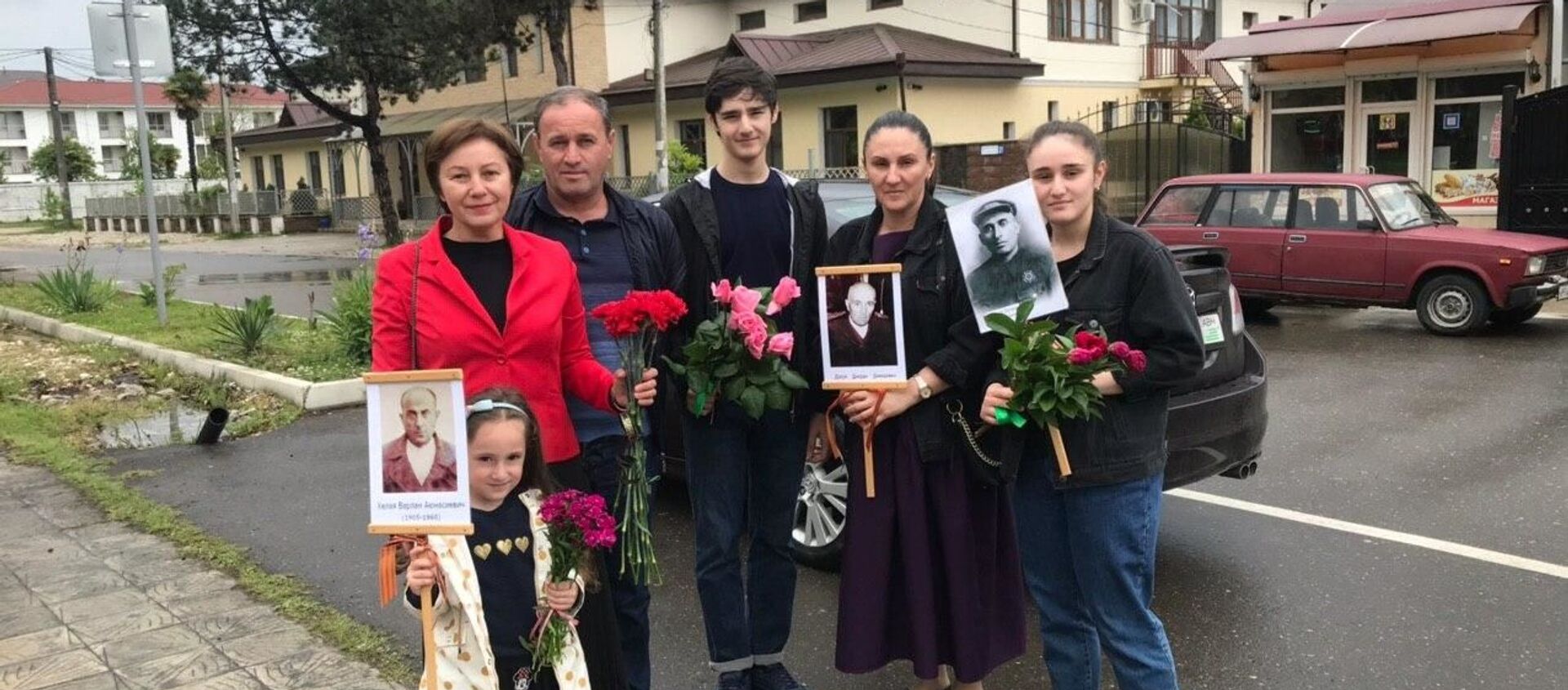 Семья Герлиани провела акцию Бессмертный полк - Sputnik Абхазия, 1920, 09.05.2020