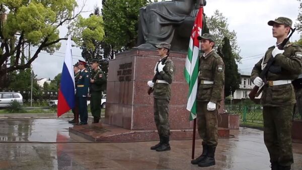 Помнить и чтить: как прошел юбилейный День Победы в Абхазии - Sputnik Абхазия