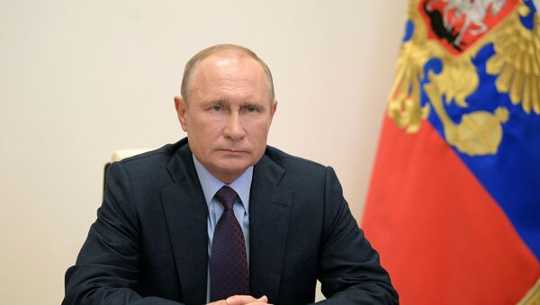 Президент РФ В. Путин  провел совещание по вопросам реализации мер поддержки экономики и социальной сферы - Sputnik Абхазия