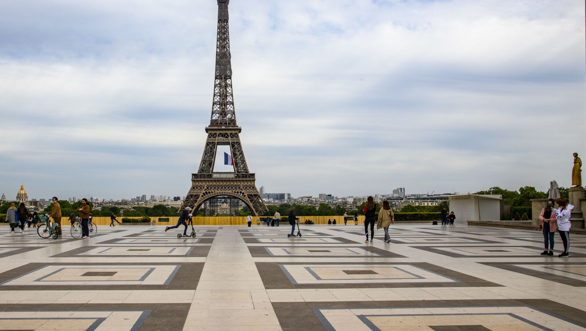 Площадь Трокадеро и Эйфелева башня в Париже - Sputnik Аҧсны, 1920, 16.04.2021