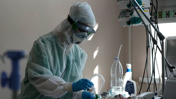 Работа медиков с больными COVID-19 в Тверской областной клинической больнице - Sputnik Абхазия