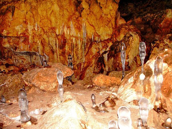 Кашкулакская пещера (пещера Черного Дьявола), Хакасия - Sputnik Абхазия