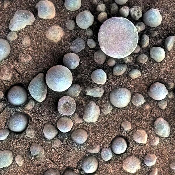 Маленькие сферулы на поверхности Марса  - Sputnik Абхазия