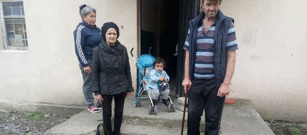 ОО «Русская община Абхазии» совместно с ОО «Черноморское Казачье Войско Абхазии» в рамках движения «Мы Вместе» в период с 23 по 25 мая оказывали продуктовую помощь нуждающимся соотечественникам Абхазии.  ОО «Русская община Абхазии» совместно с ОО «Черноморское Казачье Войско Абхазии» в рамках движения «Мы Вместе» в период с 23 по 25 мая оказывали продуктовую помощь нуждающимся соотечественникам Абхазии.  - Sputnik Абхазия