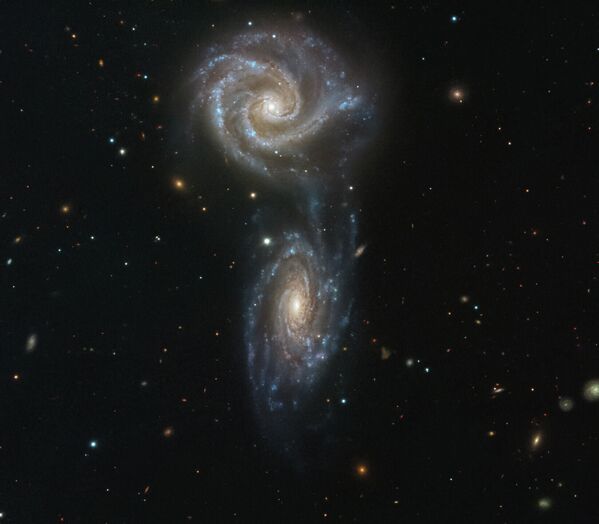 Спиральные взаимодействующие галактики NGC 5426 и NGC 5427 - Sputnik Абхазия