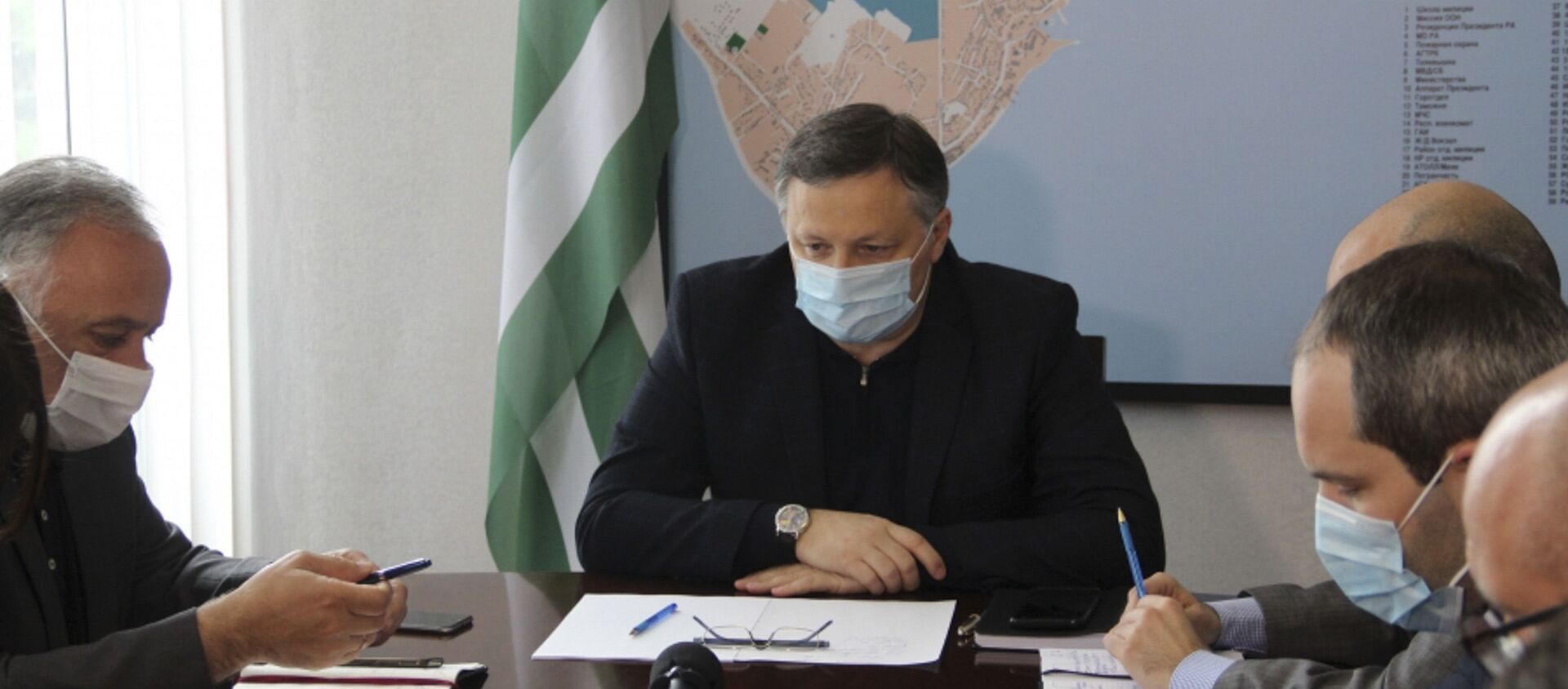 Глава Администрации Сухума подписал распоряжение о систематизации жилищного фонда города Сухум  - Sputnik Абхазия, 1920, 03.06.2020