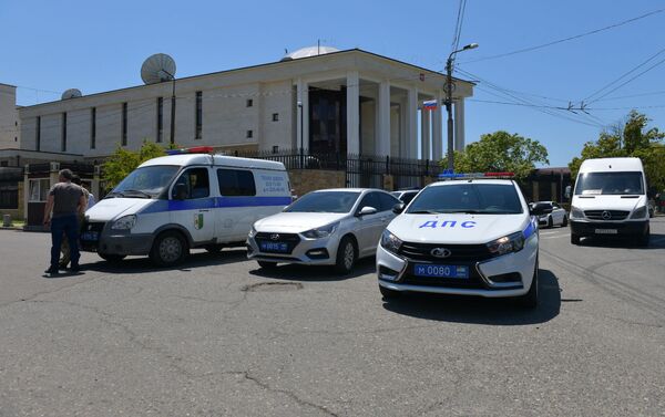 Ситуация у посольства России в Сухуме - Sputnik Абхазия