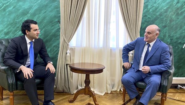 Президент Абхазии провел встречу с Иналом Ардзинба - Sputnik Абхазия