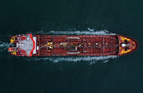 Нефтеналивное судно проходит через канал Арансас в Мексиканский залив  - Sputnik Абхазия