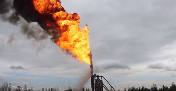 Работа артиллеристов ЦВО во время ликвидации пожара на нефтяной скважине в Иркутской области Работа артиллеристов ЦВО во время ликвидации пожара на нефтяной скважине в Иркутской области - Sputnik Абхазия