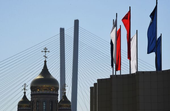 Флаги на центральной площади во Владивостоке - Sputnik Абхазия