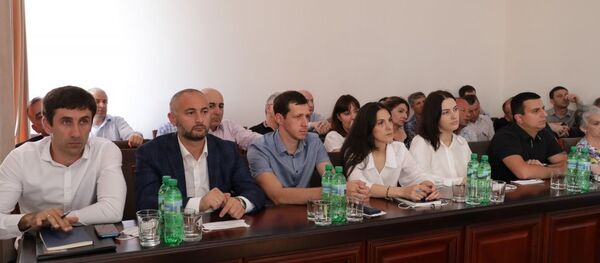 Предприниматели на встрече в Кабмине - Sputnik Абхазия