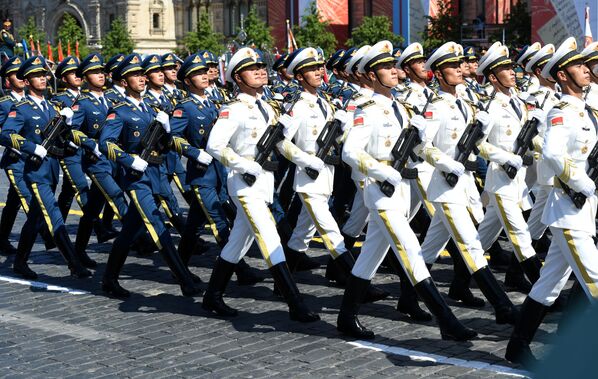 Парадный расчет армии КНР во время военного парада Победы в Москве - Sputnik Абхазия