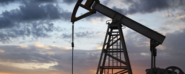 Работа нефтяных станков - качалок Работа нефтяных станков - качалок - Sputnik Абхазия