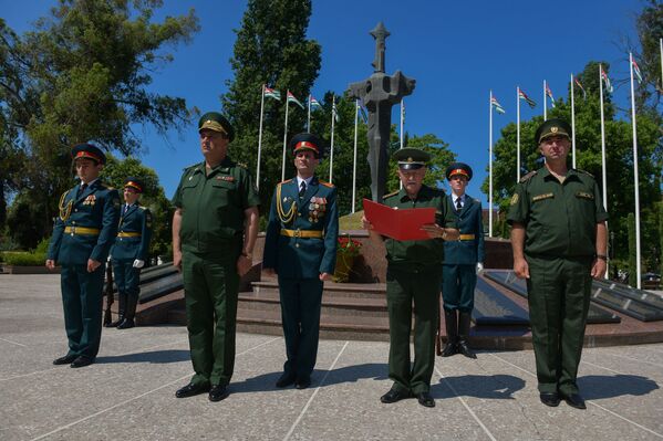 Вручение дипломов выпускникам СВОКУ - Sputnik Абхазия