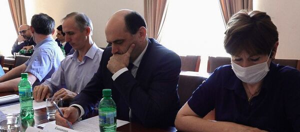 Заседание  координационного штаба по защите населения от коронавируса прошло в Сухуме - Sputnik Абхазия