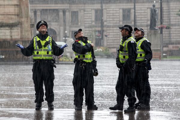Сотрудники полиции на площади Джорджа в Глазго - Sputnik Абхазия