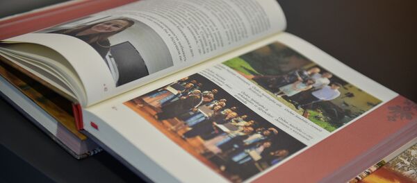 Презентация книги Саиды Жиба - Лучи солнца Презентация книги Саиды Жиба - Лучи солнца - Sputnik Аҧсны