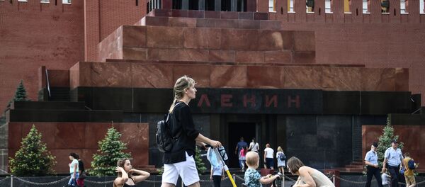 Мавзолей открылся для посетителей Мавзолей открылся для посетителей - Sputnik Абхазия